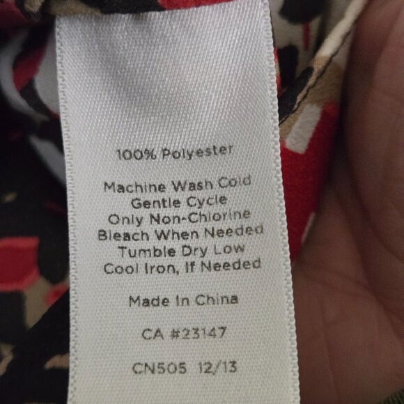 Talbots Red Black White Geometric Print Sleeveless Blouse Size 10p - Picture 5 of 5